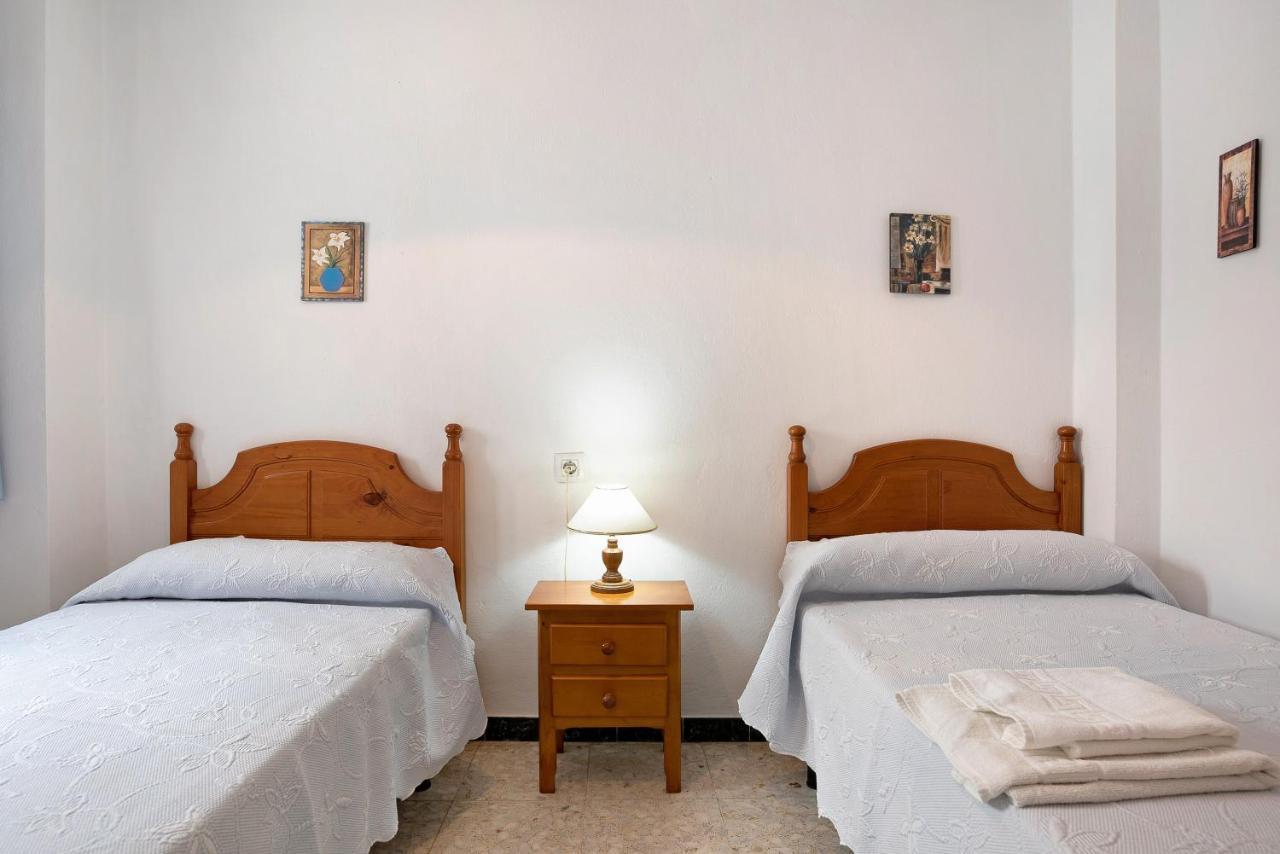 Casa Angela Apartment โกนิล เด ลาฟรอนเตรา ภายนอก รูปภาพ