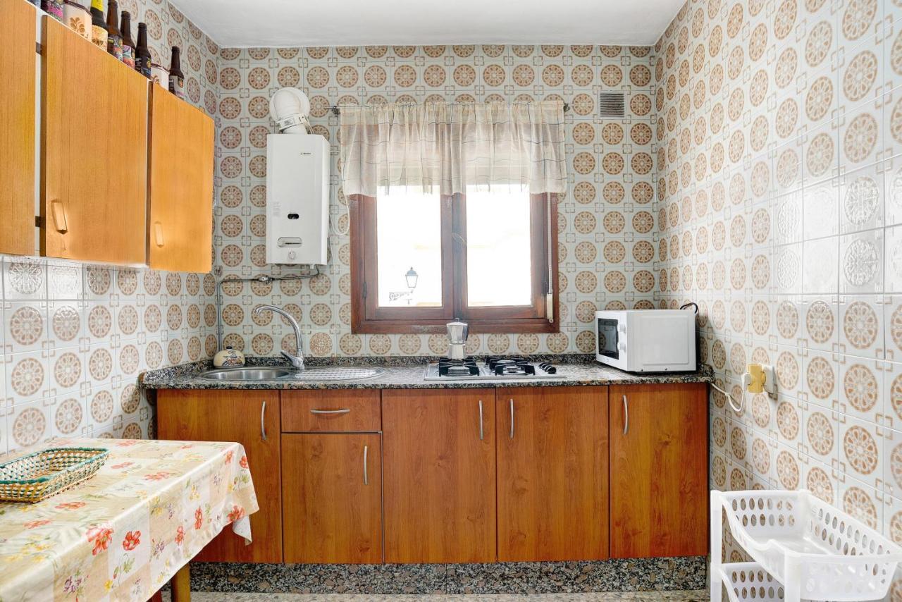 Casa Angela Apartment โกนิล เด ลาฟรอนเตรา ภายนอก รูปภาพ